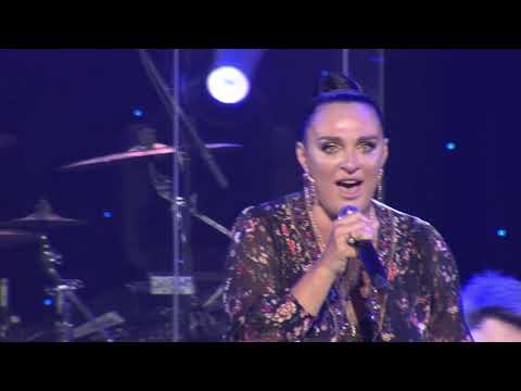 Видео: Елена Ваенга "Ой, да не будите" БКЗ "Октябрьский" 9.07.2021