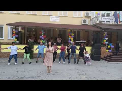 Видео: Събор в с, Добровница с Фолк Палитра, Ваня Вълкова, и Петър Ралчев/ SABOR V DOBROVNICA ФОЛК ПАЛИТРА