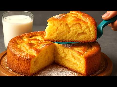 Видео: Яблочный молочный пирог за 5 минут! Просто, понятно и доступно.