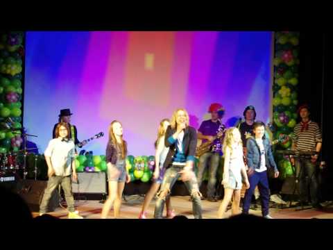 Видео: Дима Бикбаев и группа 12+ "Капитан"