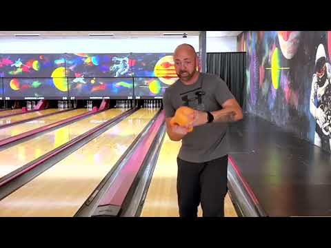 Видео: Упростите замах рук в боулинге!