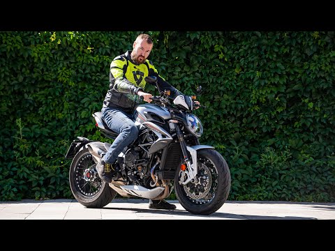 Видео: MV Agusta Dragster 800 RR - ЛУЧШИЙ и самый быстрый ГОРОДСКОЙ мотоцикл #ТУРБОобзор