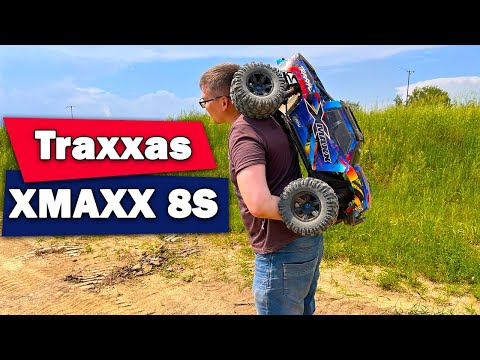 Видео: Немного прыгаем на XMAXX 8S