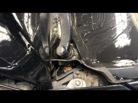 Видео: Почему вода попадает в мой Mercedes? Как устранить проблему с протечкой?