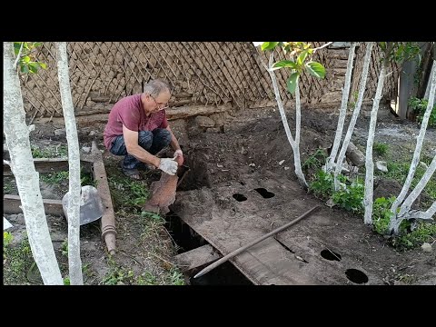 Видео: Делаем межкомнатные перегородки.Раскопки ямы с кладом продолжаются. Наша деревенская жизнь.