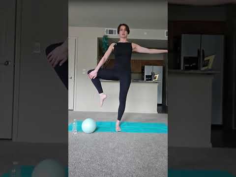 Видео: Тренування з м'ячиком ( Вересень 2025)
