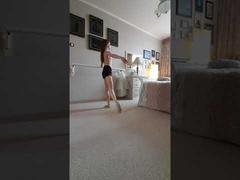 Видео: Урок у станка (на английском) / Barre class (in English)