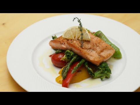 Видео: Лосось ресторанного уровня за 10 минут — 1 сковорода, хруст снаружи, сочный внутри