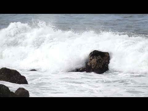 Видео: ♫  Романтический саксофон...   Вы слишком далеко...