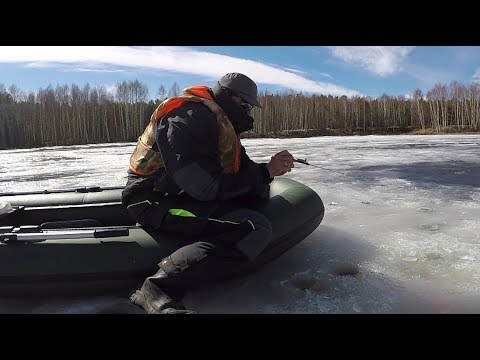 Видео: Безмотылка с лодкой на опасном льду (часть 1)