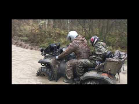 Видео: Квадроциклы cf moto по грязи и крутую грязную гору | Проходимость квадроцикла CFMOTO