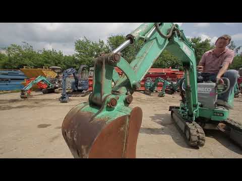 Видео: mini excavator 7 обзор Kobelco sk007-3 / Hitachi ex18 /новое поступление мини-экскаваторов из Японии