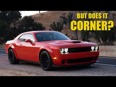 Видео: Обзор руководства по эксплуатации Dodge Challenger R/T Scatpack Widebody