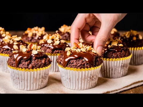 Видео: Как испечь НЕВЕРОЯТНО мягкие овсяные маффины без сахара!