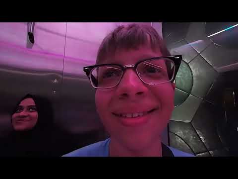 Видео: Большой ВЛОГ! ДУБАЙ! От Музея будущего, Dubai Mall и Sky View до аэропорта Шарджи.