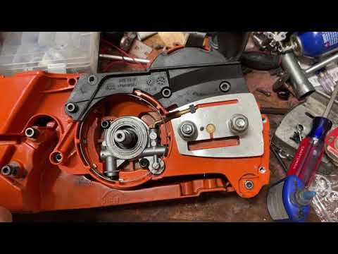 Видео: Husqvarna 371 XP | Часть 2 Масляный насос