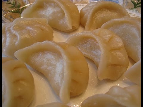 Видео: Вареники с сырой картошкой (постные)