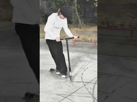 Видео: Vova Chert 😈 #scoot #forza6 #саркози