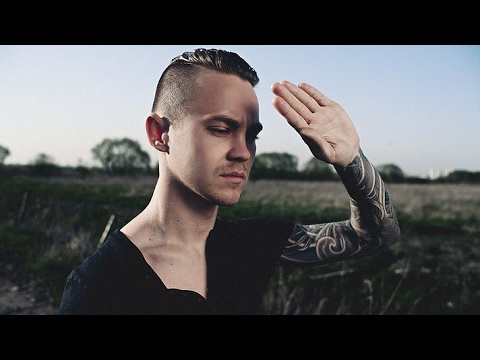 Видео: Артем Пивоваров: Все мои тексты взяты откуда-то из космоса