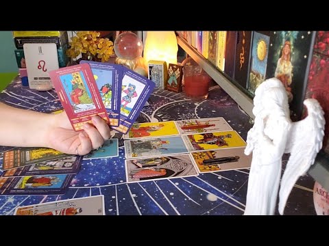 Видео: ЛЕВ ♌ ЛЮБОВНЫЕ ПРОГНОЗЫ НА СЕРЕДИНУ МЕСЯЦА!! «Они хотят тебя!!»