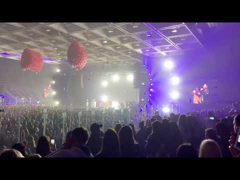 Видео: 11 апреля 2019 г. Концерт руки вверх в ЛДС
