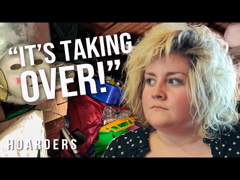 Видео: Запасычница даже не может передвигаться в собственном доме! | Запасычи