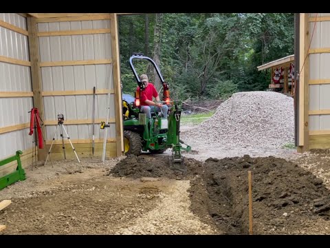 Видео: John Deere 1025R: добиваемся успеха