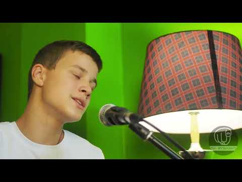 Видео: Виктор Цой - Восьмиклассница (Cover), в исполнении Михаила