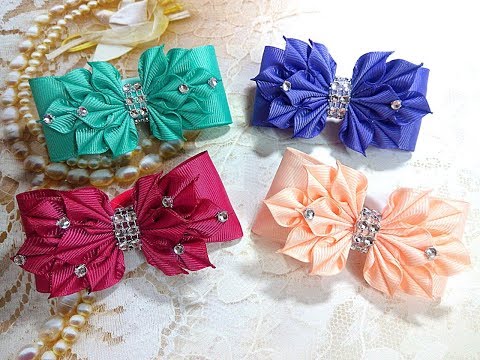 Видео: Резинки бантики из лент канзаши МК / hair clips ribbon kanzashi DIY