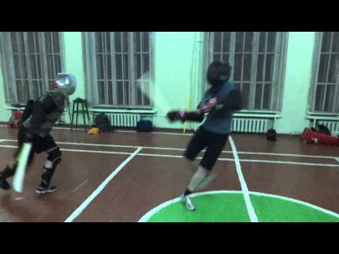 Видео: Шаг назад и удар в ключицу. Step back and strike to the clavicle.