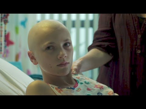 Видео: Футболды жақсы көретін, көңілді және қайсар қызды қарала хабар күтеді | Кино шолу