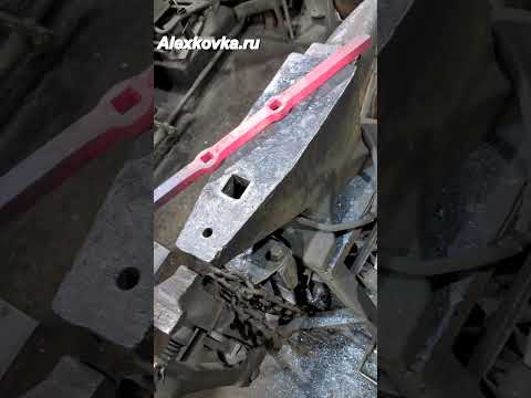 Видео: Кованое ограждение на прошивках и заклёпках.