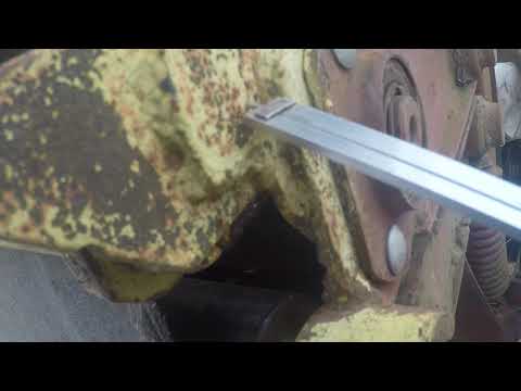 Видео: Самодельный отсекатель на пресс-подборщик ПРП-1,6!Регулировка вязальника.