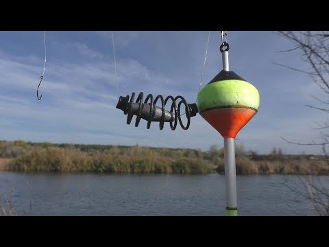 Видео: Рыбалка на поплавочные удочки с пружинкой на реке
