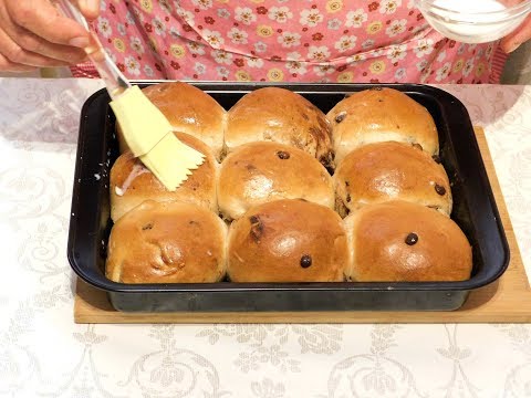 Видео: Сдобные булочки с шоколадными капельками!!