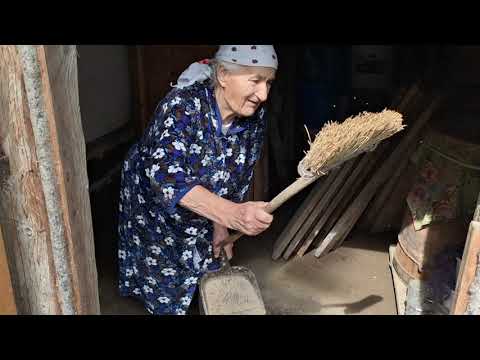 Видео: Удивительная бабушка 88 лет: день, полный работы и домашних дел 🌸💖