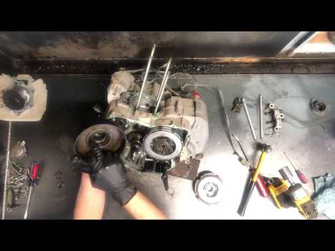 Видео: Honda Foreman TRX400FW trx 400 — разборка двигателя, разборка картера