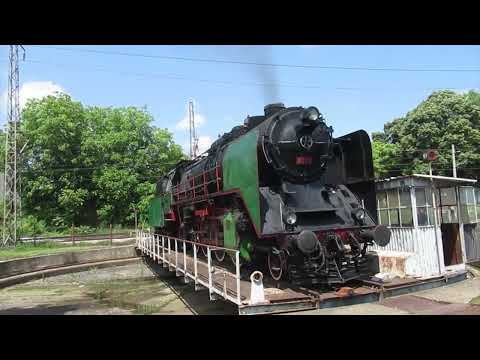 Видео: Атракционен влак с парен локомотив 01.23 на гара Мездра