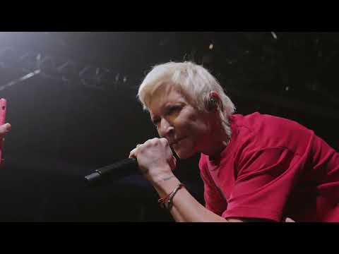 Видео: Не смотри на меня – Диана Арбенина и Ночные Снайперы