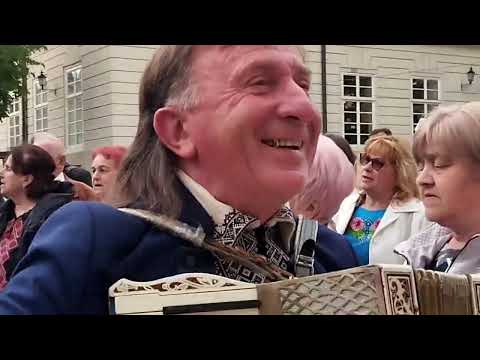 Видео: "Плакуча гітара" Виконує гурт 'Західний вітер" Львів