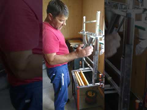 Видео: Станок для срезания забруса прошол тестирование.