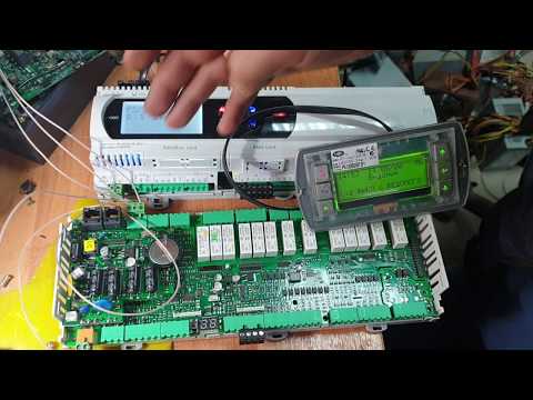 Видео: Почему он сломался- "ЗЕМЛЯ" дело такое. Ремонт контроллера Carel в WWW.КИПлаб.РФ +79054188772