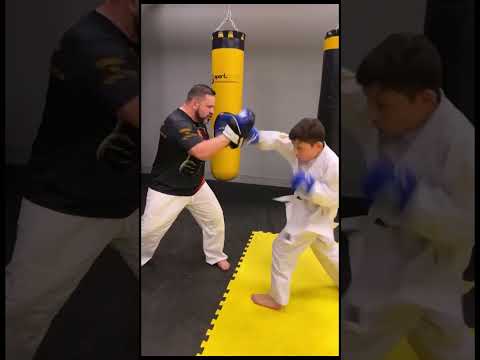 Видео: СЦЕ "Русский Медведь"-тренировки по рукопашному бою