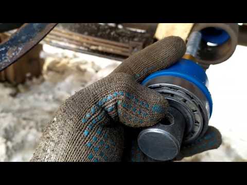 Видео: Замена сайлентблока задней рессоры