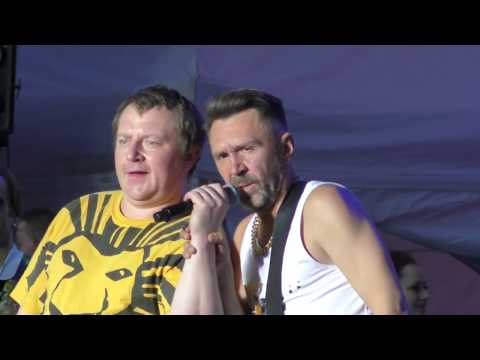 Видео: Ленинград - "Баба не моего масштаба" (день города на Дворцовой площади 28.05.2017)