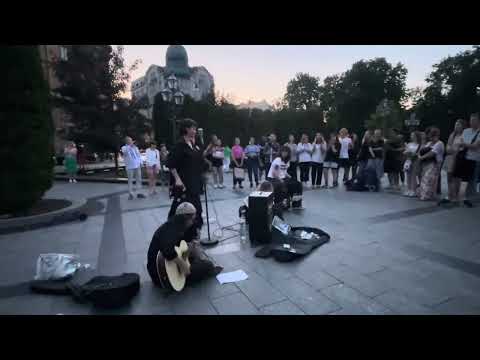 Видео: Вечір пʼятниці. Музиканти біля Тараса Шевченка🌻15.08.25