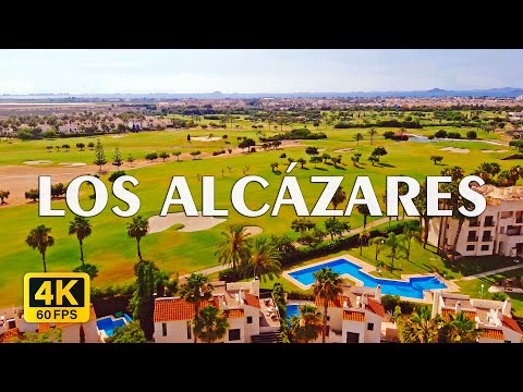 Видео: ПОЛЯ ДЛЯ ГОЛЬФА в ЛОС-АЛЬКАСАРЕС (4K) Полет над Roda Golf & Beach Resort, Playa de Los Narejos