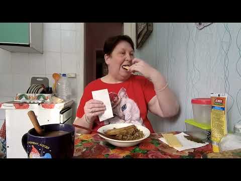 Видео: МУКБАНГ, ОБЗОР ТОВАРОВ И ЛЁГКИЙ, ВЕСЕННИЙ САЛАТ С АВОКАДО/MUKBANG/EATING/VLOG