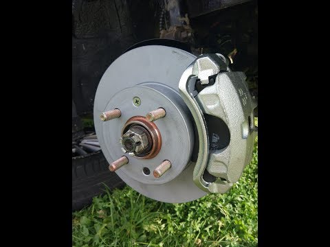 Видео: Hyundai Accent 2. Замена тормозных дисков и колодок