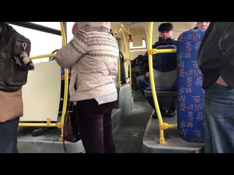 Видео: Вонючий бомж в автобусе на заднем сидении (вконце видео)